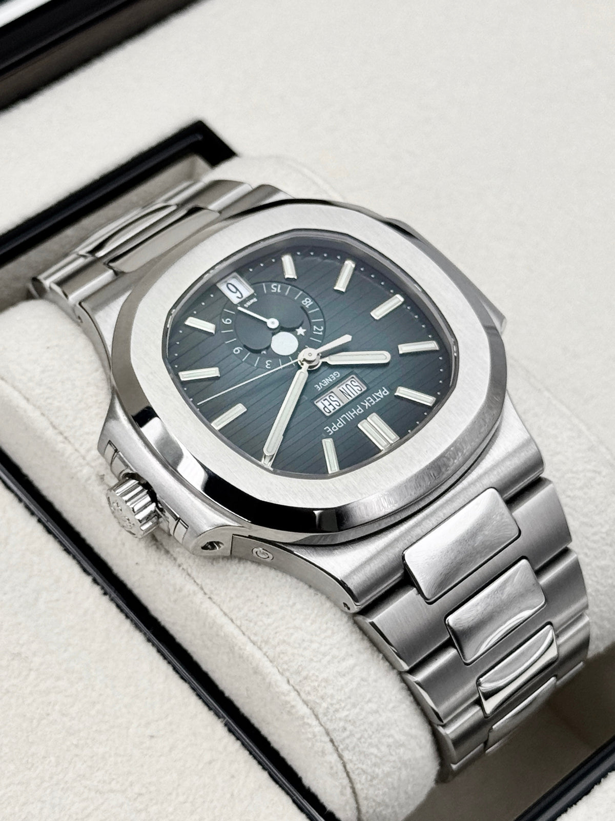 2024 Patek Philippe Nautilus Moonphase 40.5mm 5726/1A-014 Stainless Steel Blue Dial